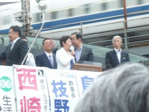 野党５党合同演説会＠有楽町イトシア前で、応援の口火を切る、西崎光子都議会議員