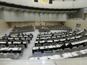 東京都議会第3回定例会の本会議。2016年10月5日