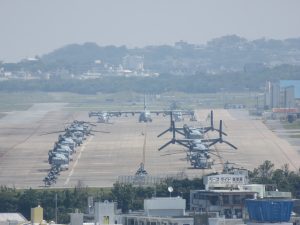 沖縄の米軍普天間基地に配備されているオスプレイ